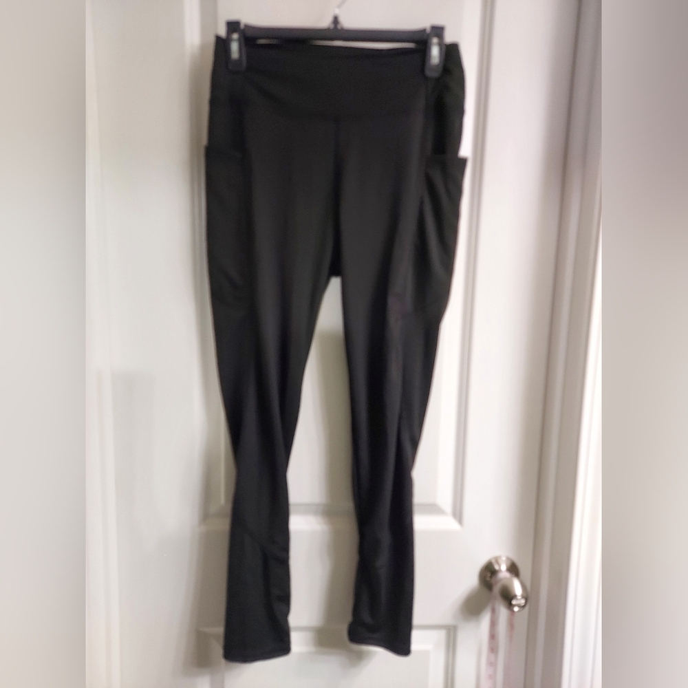 NWT LYDAA Sleek Black Leggings